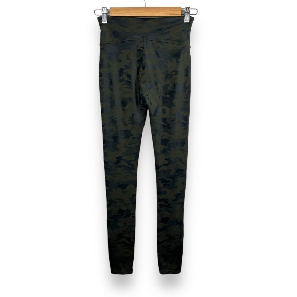 Spanx Leggings Womens Small Camo Faux Leather Green Black High Rise - Picture 9 of 12